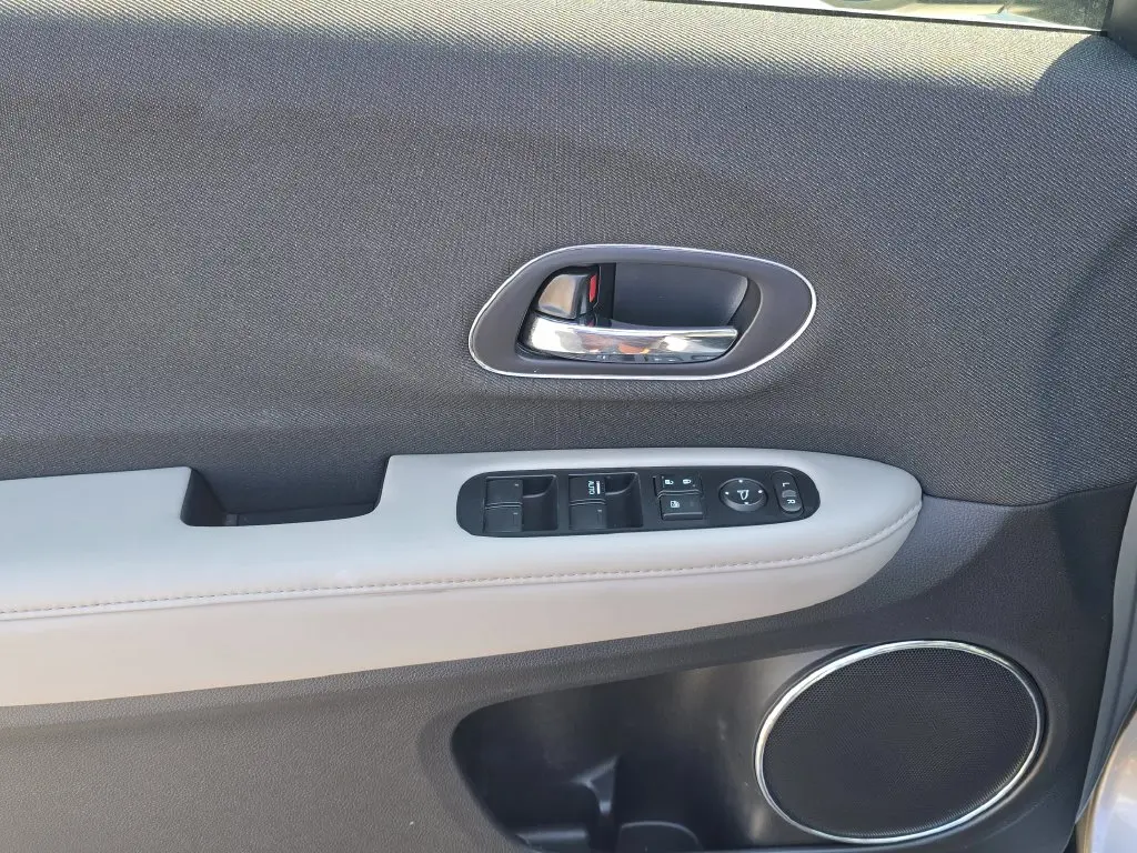 2022 Honda HR-V - $17,899