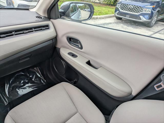 2016 Honda HR-V - $10,000
