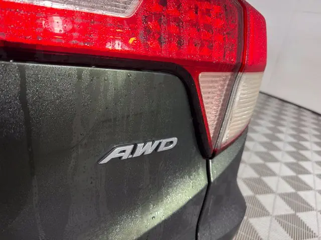 2016 Honda HR-V - $16,000