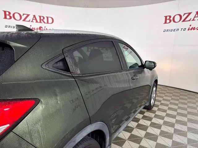 2016 Honda HR-V - $16,000