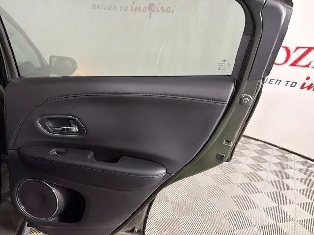 2016 Honda HR-V - $16,000