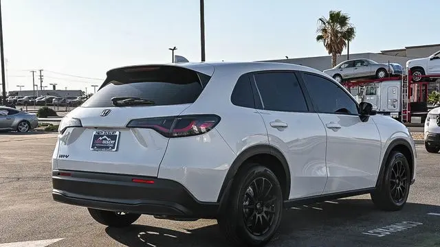 2025 Honda HR-V LX