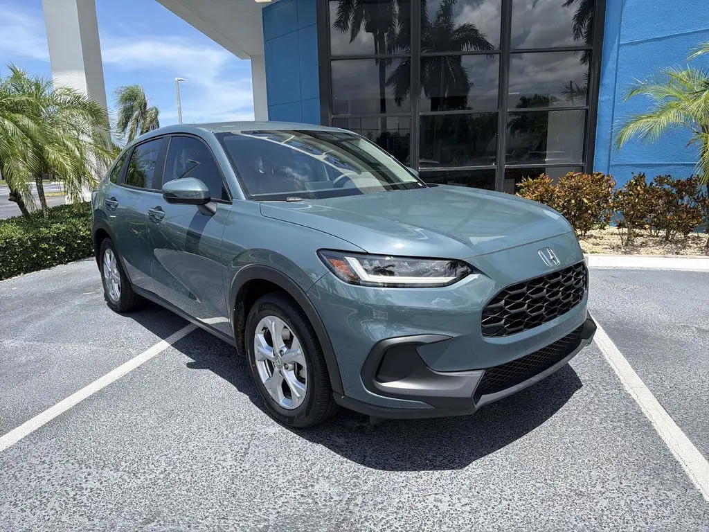 2025 Honda HR-V LX — photo 1 of 12
