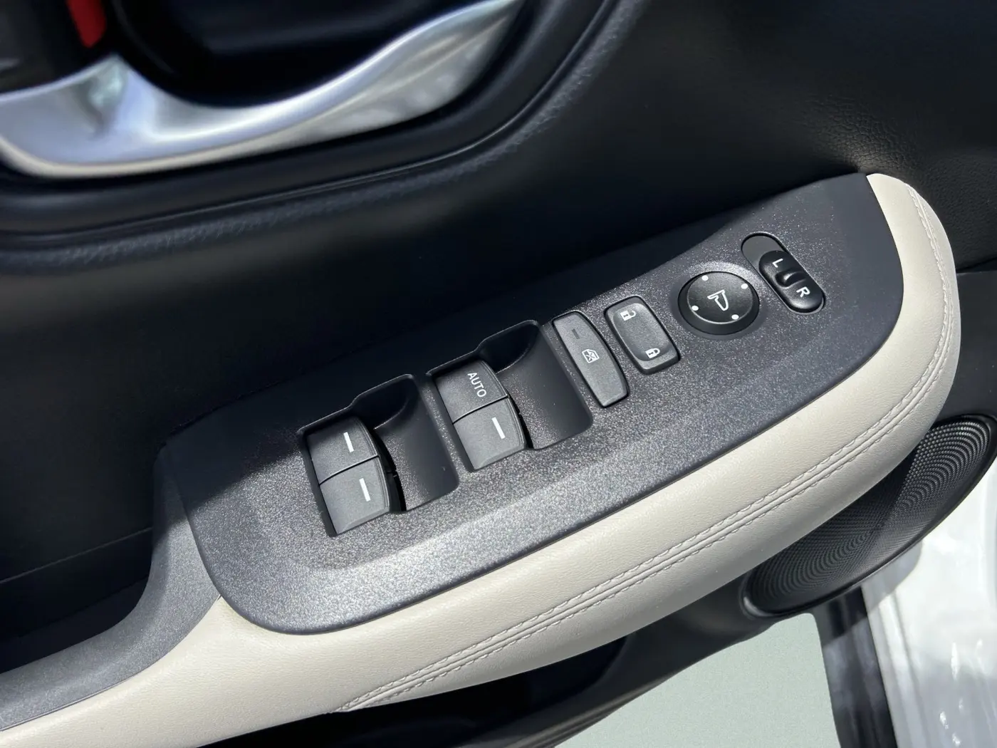 2025 Honda HR-V - $22,998