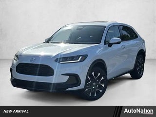 2026 Honda HR-V with Platinum White Pearl Exterior