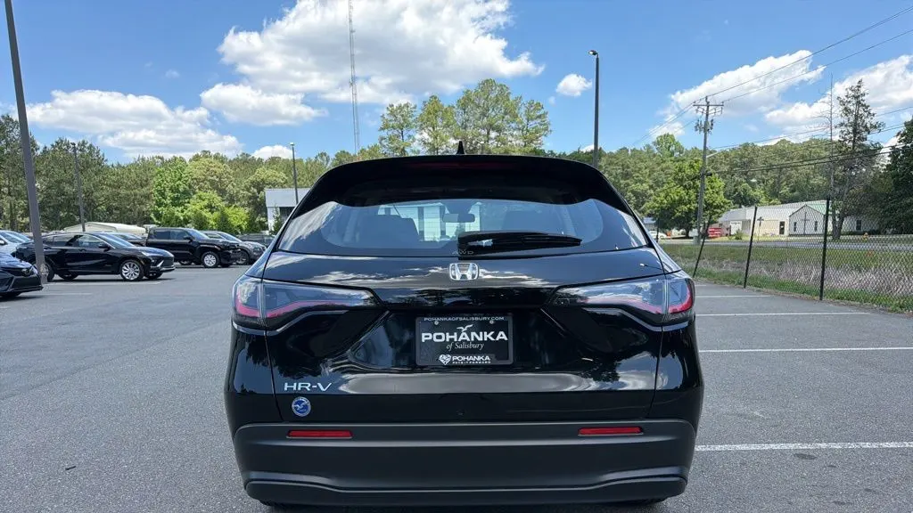 2025 Honda HR-V LX