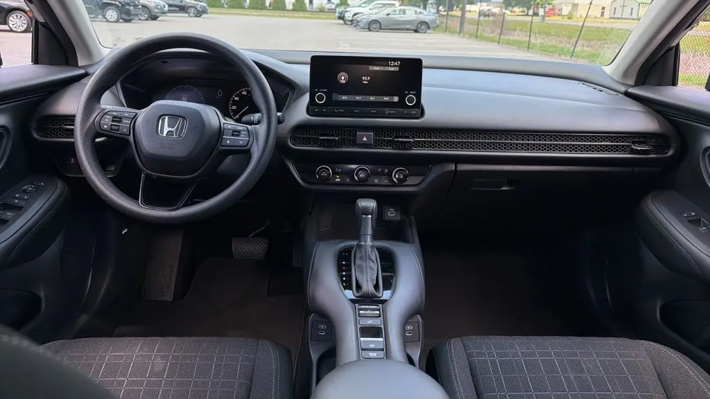 2025 Honda HR-V LX