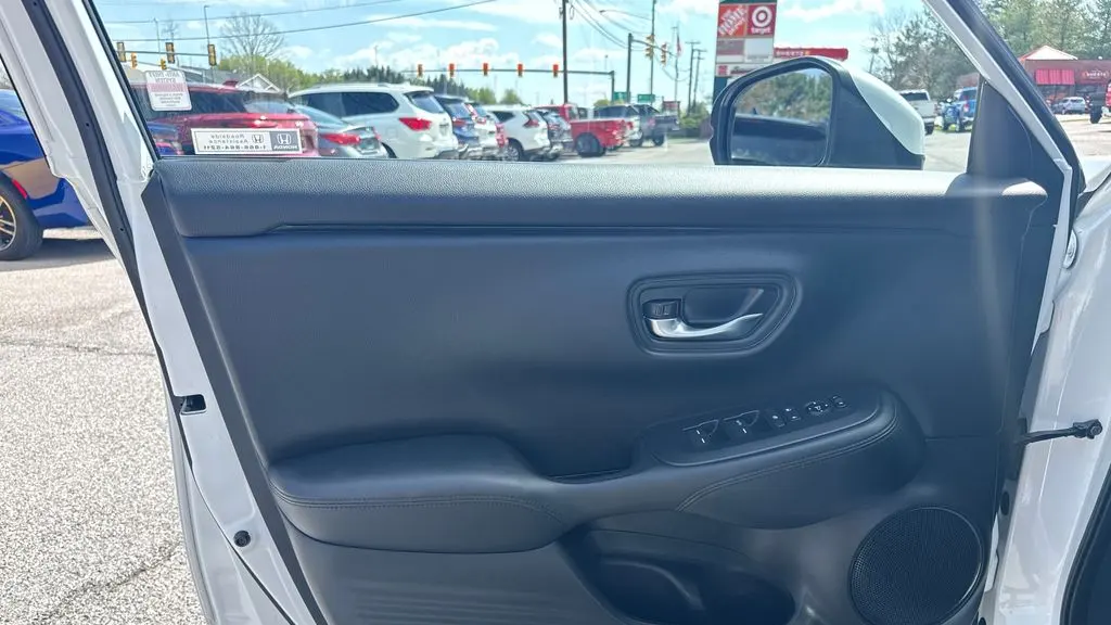2023 Honda HR-V LX
