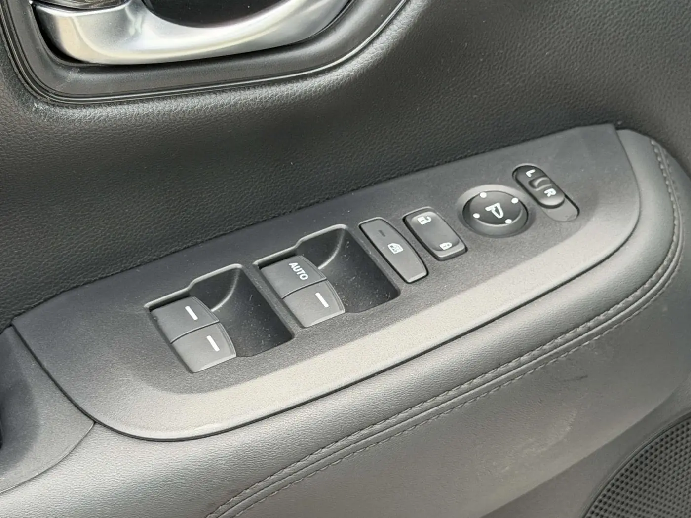 2026 Honda HR-V - $27,348