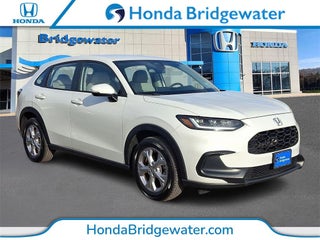 2023 Honda HR-V with Platinum White Pearl Exterior