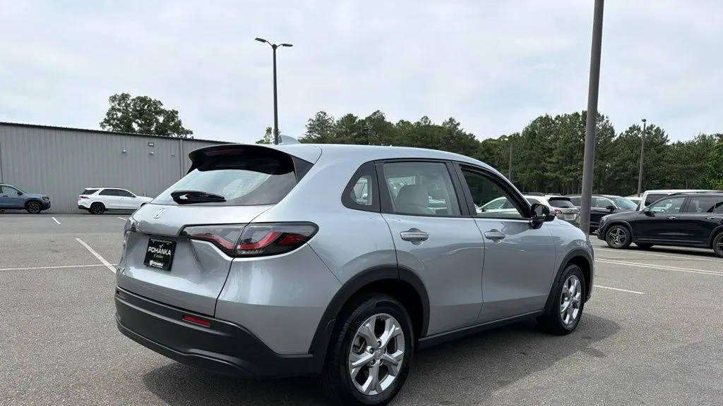 2025 Honda HR-V LX