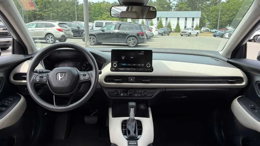 2025 Honda HR-V LX