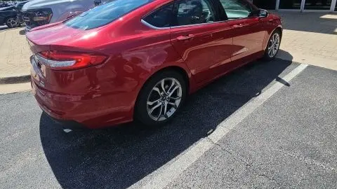 2020 Ford Fusion SEL