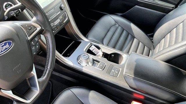 2020 Ford Fusion SEL