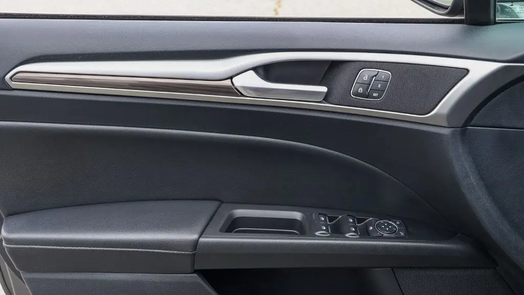 2020 Ford Fusion SEL