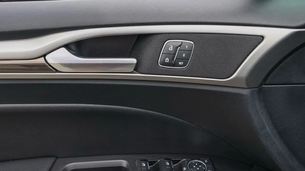 2020 Ford Fusion SEL