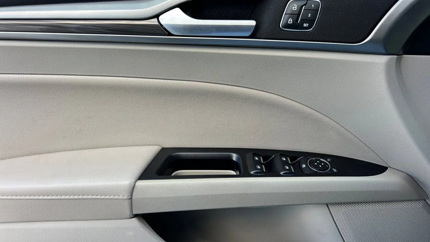 2020 Ford Fusion SEL
