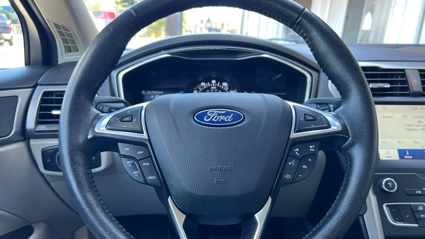 2020 Ford Fusion SEL