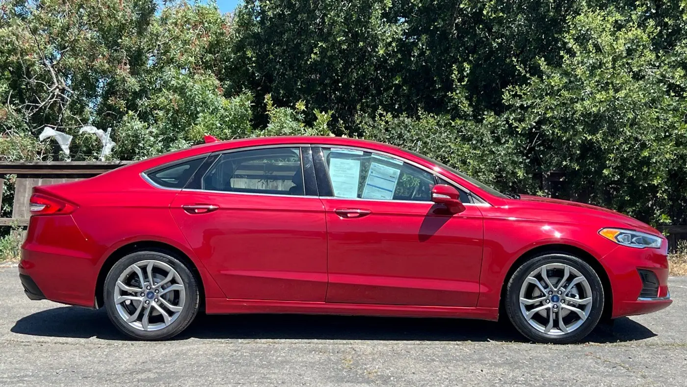 2020 Ford Fusion SEL