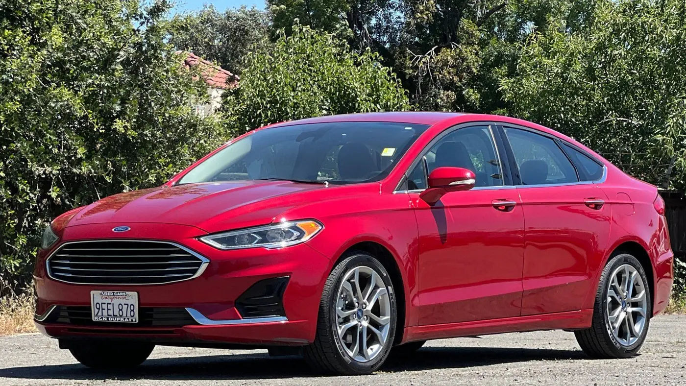 2020 Ford Fusion SEL