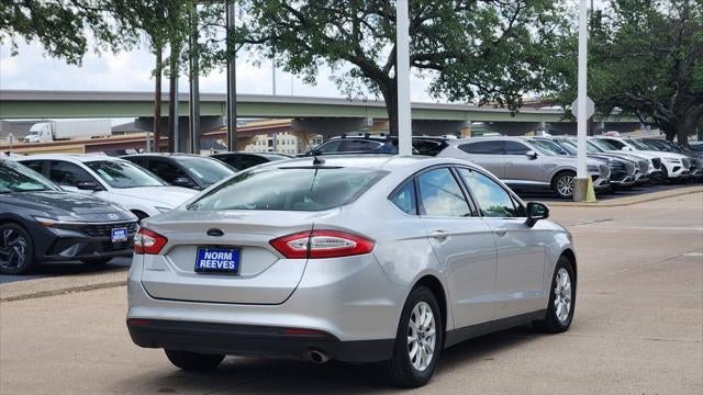 2016 Ford Fusion S