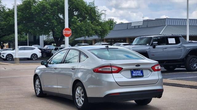 2016 Ford Fusion S