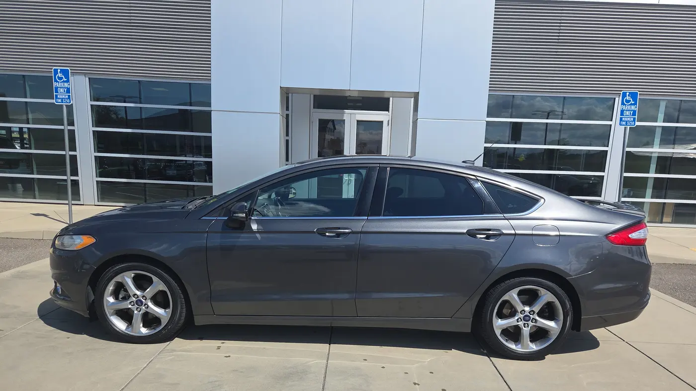2015 Ford Fusion SE