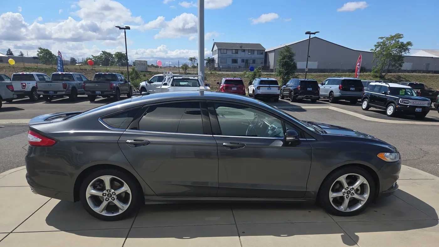 2015 Ford Fusion SE