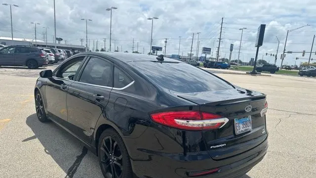 2020 Ford Fusion SE