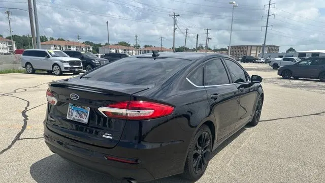 2020 Ford Fusion SE