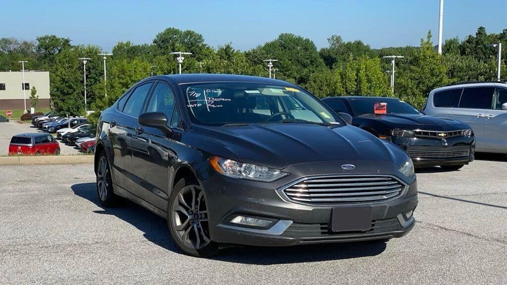 Preowned 2017 Ford Fusion SE for Sale