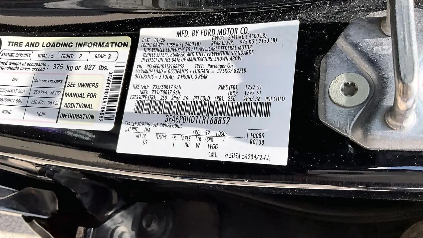 2020 Ford Fusion SE