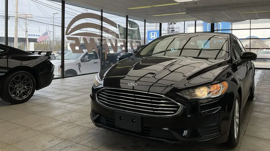 2020 Ford Fusion SE