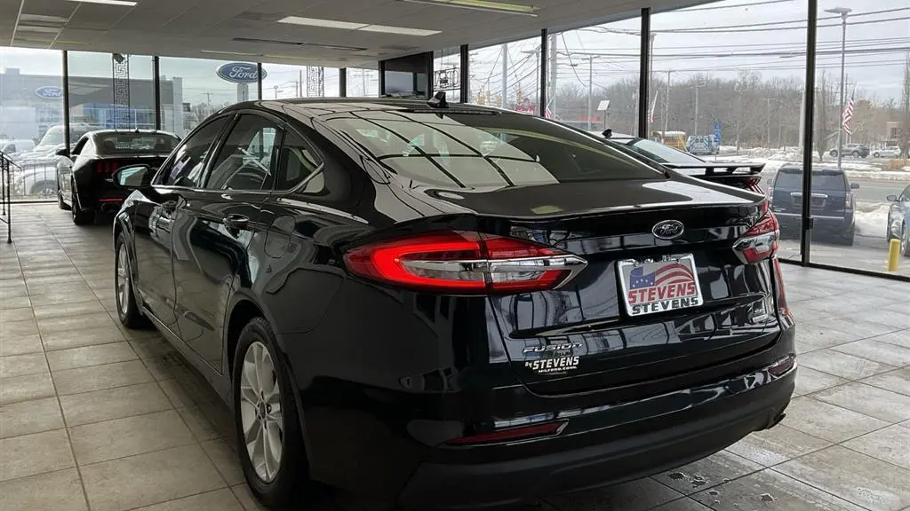 2020 Ford Fusion SE