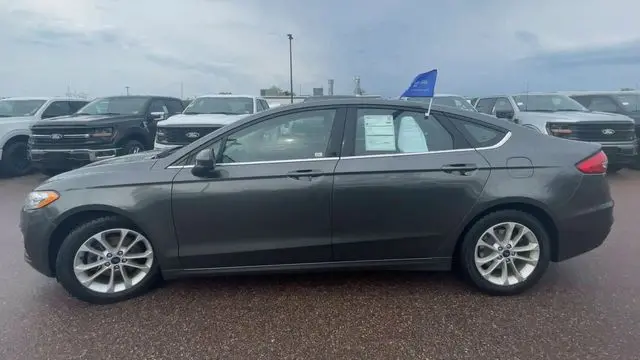 2020 Ford Fusion SE
