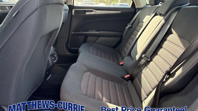 2020 Ford Fusion SE