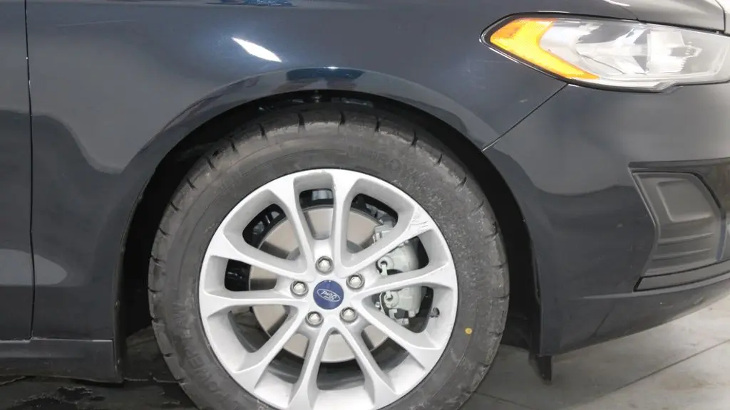 2020 Ford Fusion SE