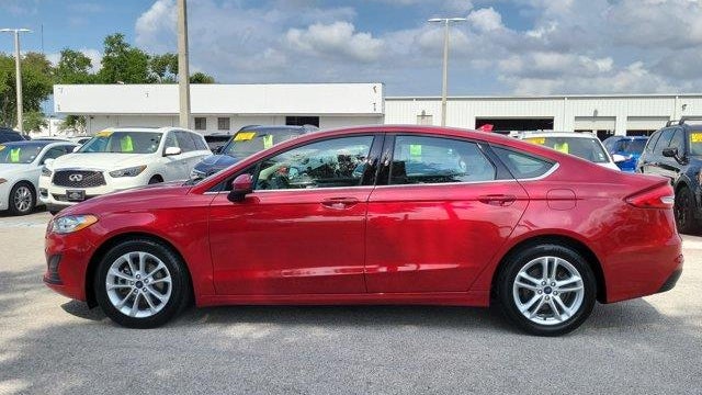 2020 Ford Fusion SE