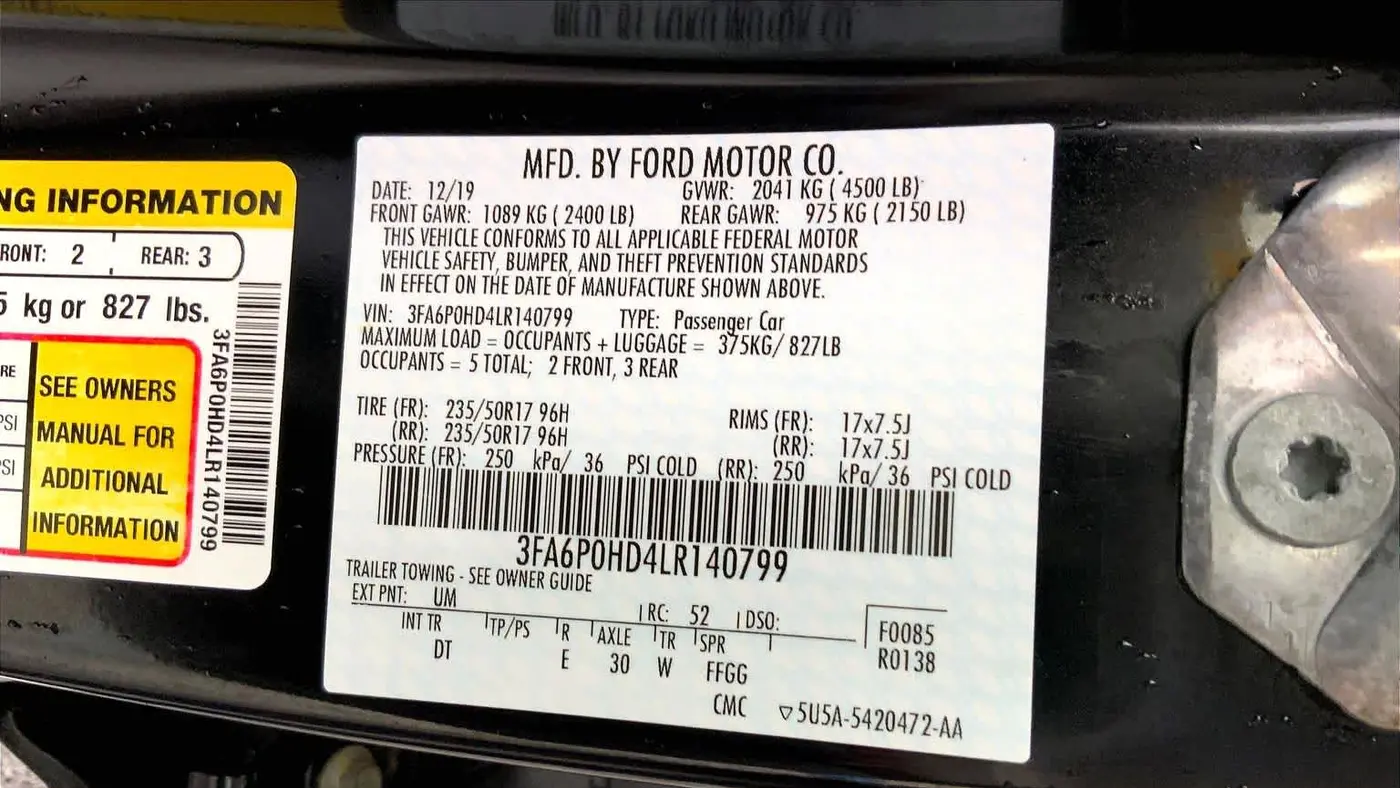 2020 Ford Fusion SE