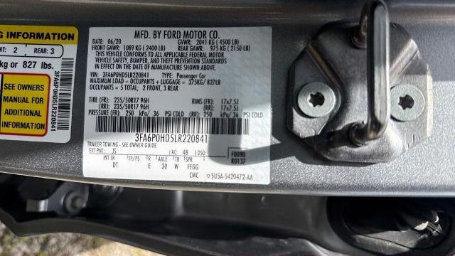 2020 Ford Fusion SE