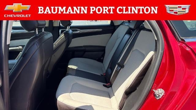 2020 Ford Fusion SE