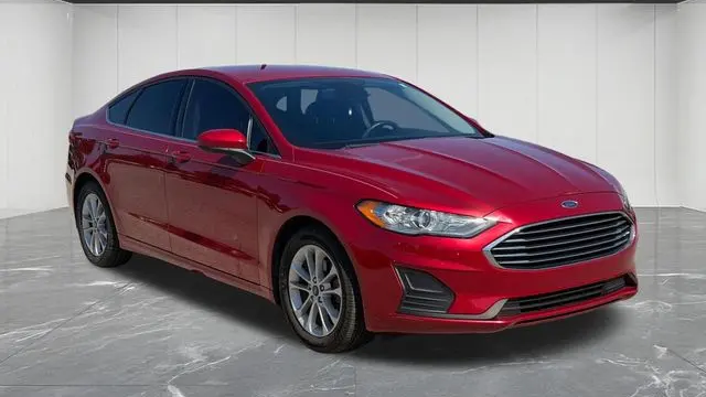 2020 Ford Fusion SE