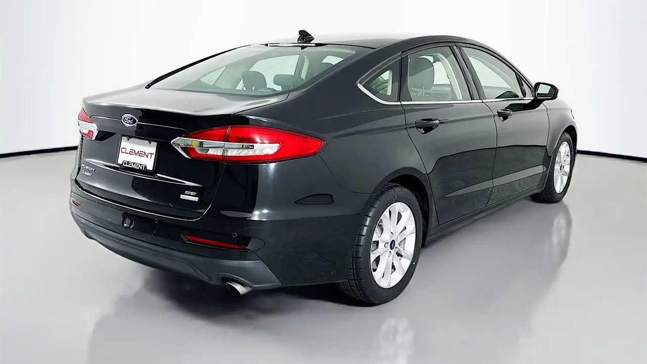2020 Ford Fusion SE