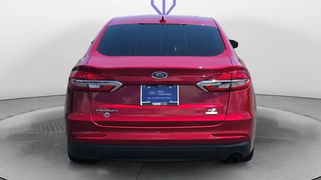 2020 Ford Fusion SE
