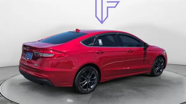 2020 Ford Fusion SE