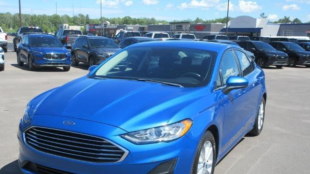 2020 Ford Fusion SE