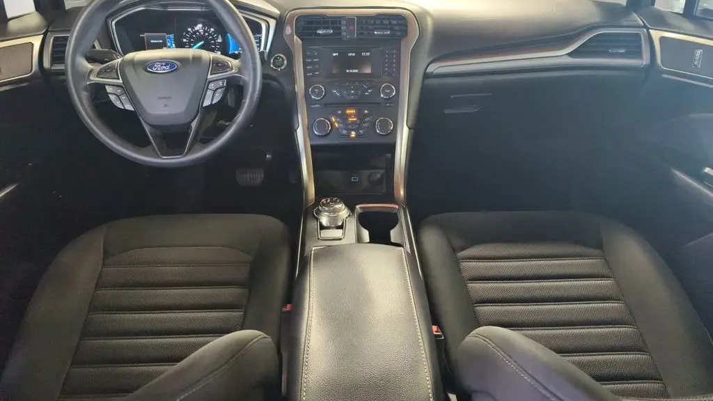 2017 Ford Fusion Hybrid SE