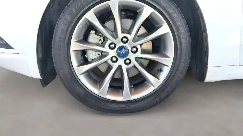 2017 Ford Fusion Hybrid SE