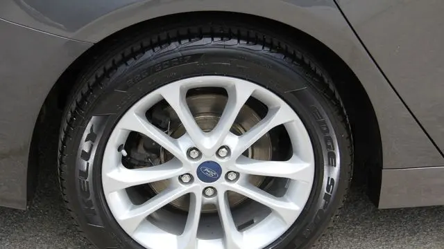 2020 Ford Fusion Hybrid SE
