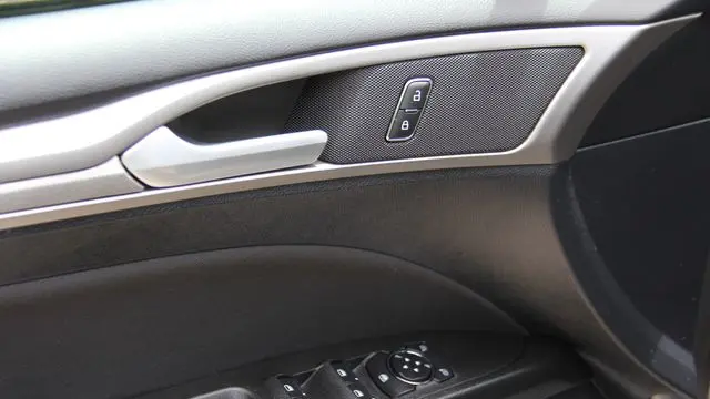 2020 Ford Fusion Hybrid SE